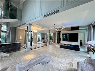 Cho thuê căn biệt thự 3 mặt tiền full nội thất cao cấp của diễn viên nổi tiếng tại phú mỹ hưng
