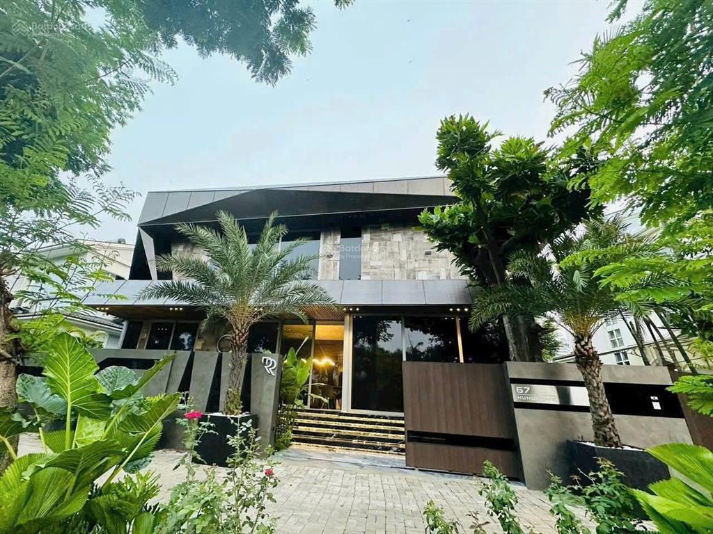 Cho thuê biệt thự đơn lập siêu đẹp hưng thái 2  5pn | 364,5m2 | 2 mặt tiền | hồ bơi riêng