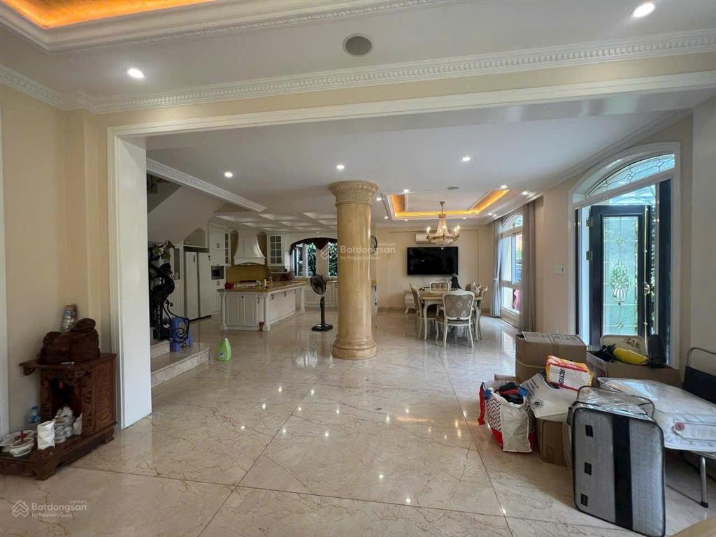 Cho thuê bt siêu đẹp khu cảnh đồi 5pn nhà full nt vào ở ngay