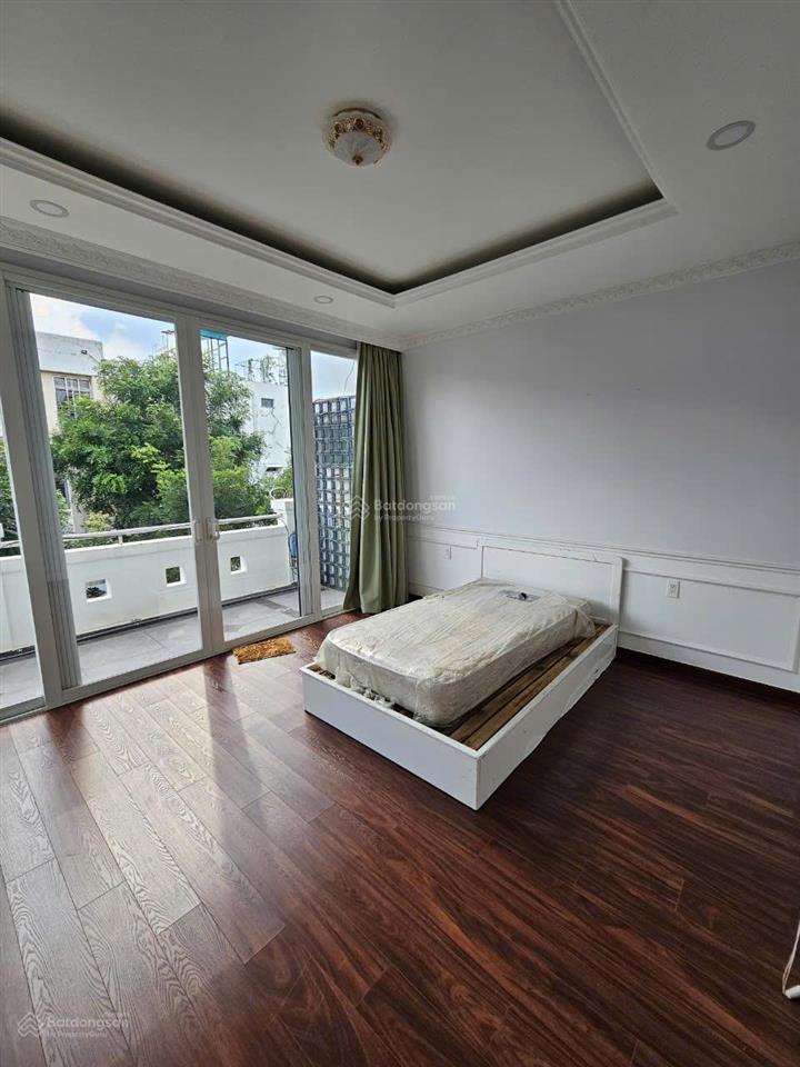 Cho thuê biệt thự mỹ giang 2b  phú mỹ hưng | 5pn  6wc | đi bộ ra cầu ánh sao | giá 65tr
