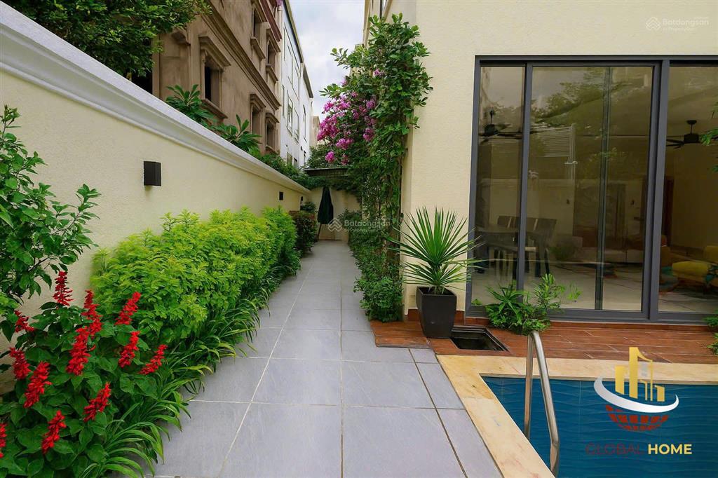 Cơ hội cho thuê căn bt q7 view sông, 8pn, giá tốt, đầy đủ tiện nghi, hồ bơi, xông hơi