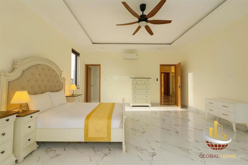 Cơ hội cho thuê căn bt q7 view sông, 8pn, giá tốt, đầy đủ tiện nghi, hồ bơi, xông hơi