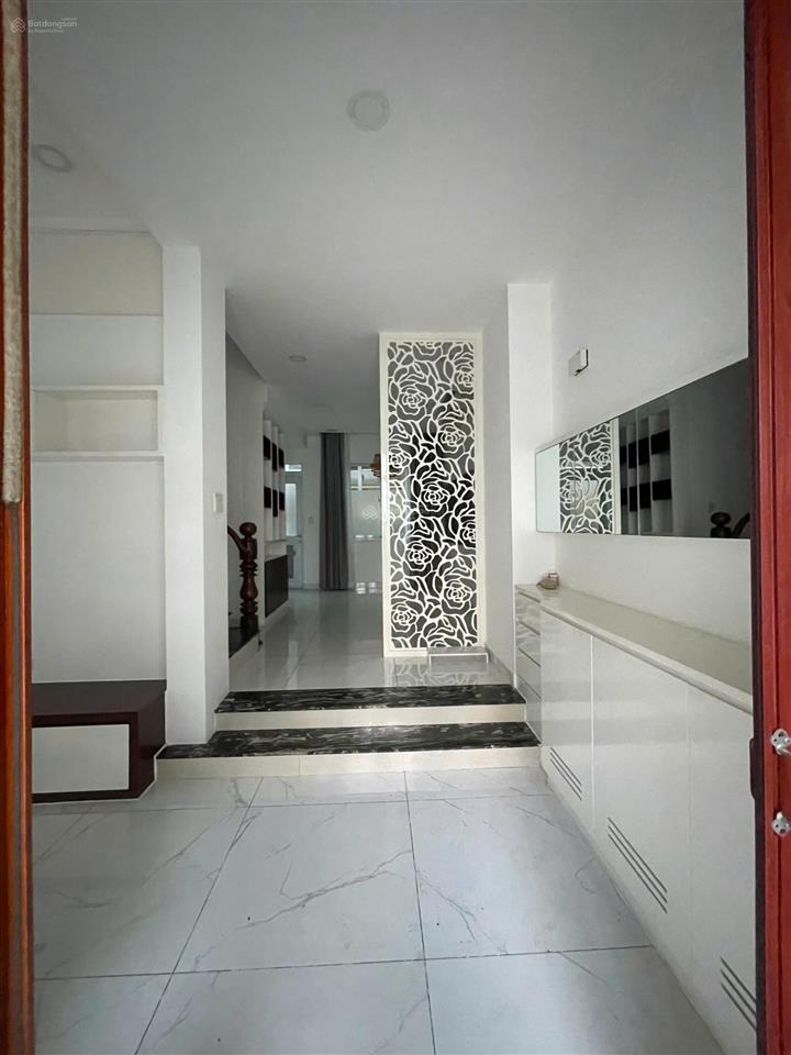 Cho thuê biệt thự mỹ phú 3a  phú mỹ hưng | 7x20m | 4pn | giá 48tr (bao vat) | xuất hóa đơn ngay