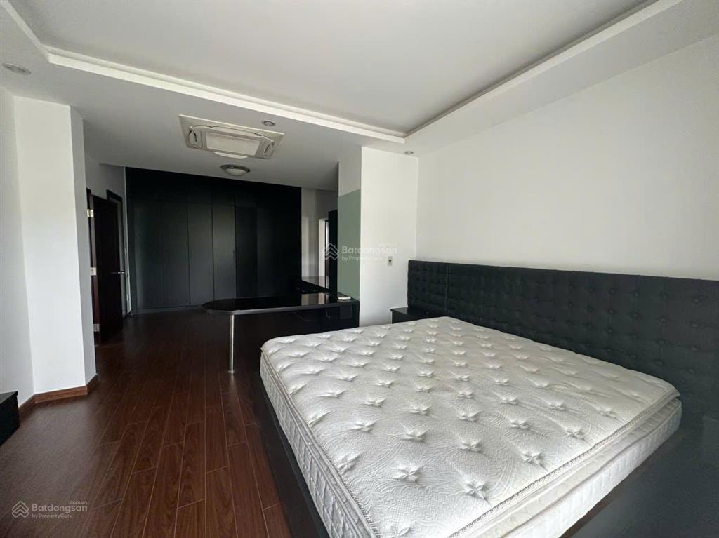 Cho thuê groundhouse riverside phú mỹ hưng 4pn nhà trống 71 triệu/th