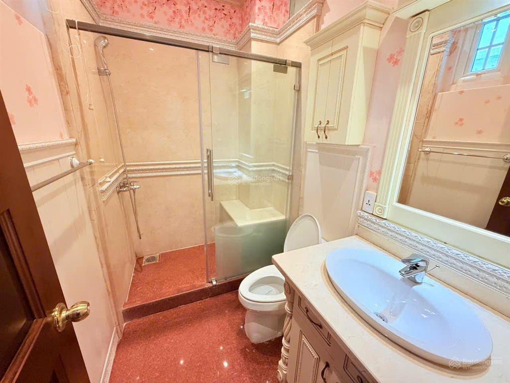 Cho thuê biệt thự đơn lập nam thông 3  phú mỹ hưng | hướng đông nam | 500m² sàn | nội thất gỗ quý