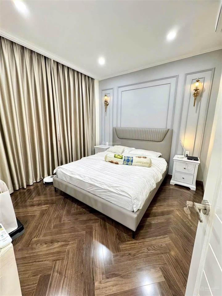 Chính chủ cần cho thuê biệt thự đẹp full nội thất vị trí thuận tiện nhất phú mỹ hưng