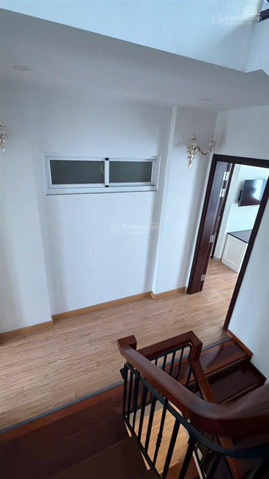 Cần cho thuê biệt thự nam thông mặt tiền đường lớn có hầm 5pn