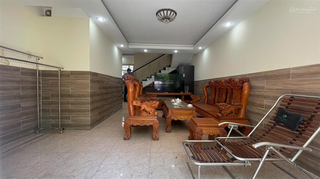 Chính chủ cần cho thuê bt liền kề sân vườn mỹ thái 1b giá siêu rẻ