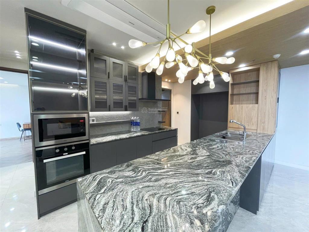 Bán căn m8 3pn view sông vô cùng hiếm, bán được cho người nước ngoài