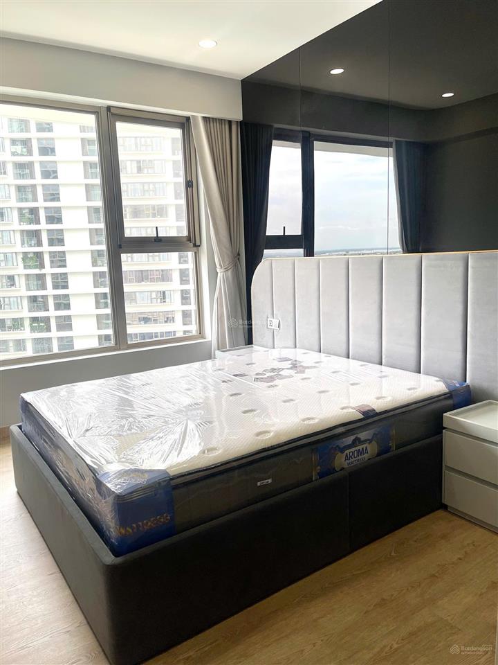 Cho thuê chcc view sông m8 midtown, nhà đẹp như tranh, dọn vào là ở