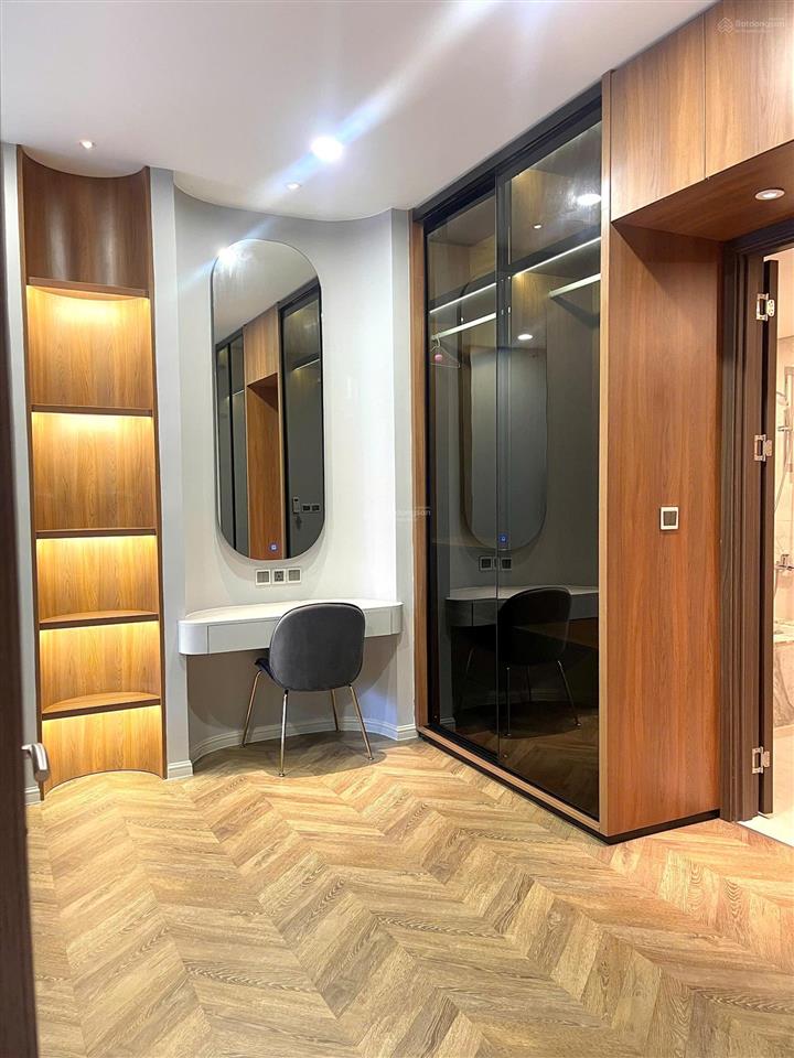 Cho thuê chcc view sông m8 midtown, nhà đẹp như tranh, dọn vào là ở
