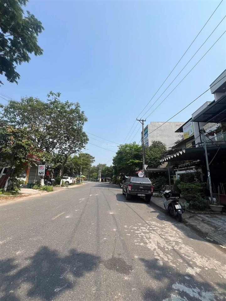 Chính chủ gửi bán đất đường trần tử bình  gần trường quốc tế  đối diện chung cư