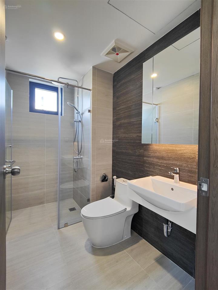 Chính chủ cần bán gấp 2pn 2wc giá chỉ 3,3 tỷ tặng gần full nt