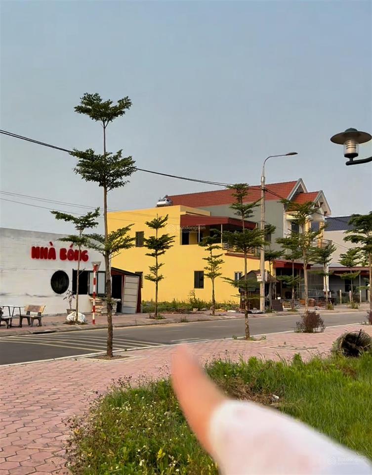 Vợ chồng em cần bán mảnh đất bố mẹ cho để chuyển lên hà nội sinh sống khu tđc hải xuân  hải hậu
