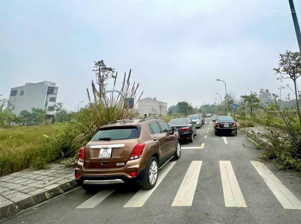 Giá chỉ ~20tr/m2 có ngay lô đất đẹp hoà lạc nằm đối diện cổng chính trường đhqg hn