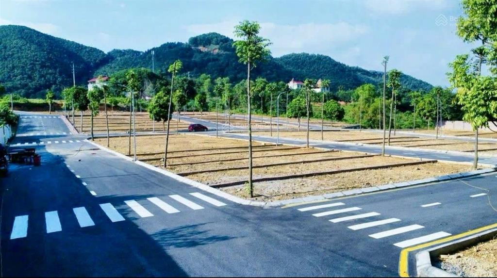 Giá chỉ ~20tr/m2 có ngay lô đất đẹp hoà lạc nằm đối diện cổng chính trường đhqg hn