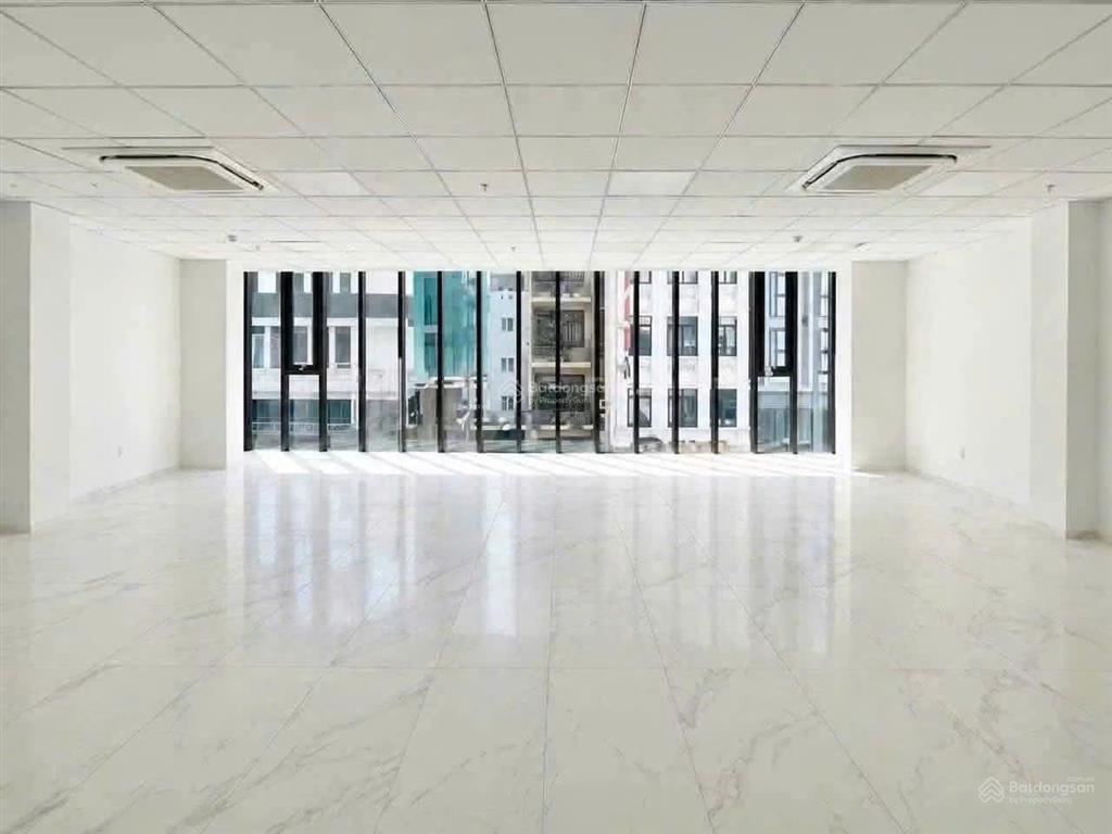 Cho thuê tòa nhà văn phòng trống suốt 8 tầng  tân bình
