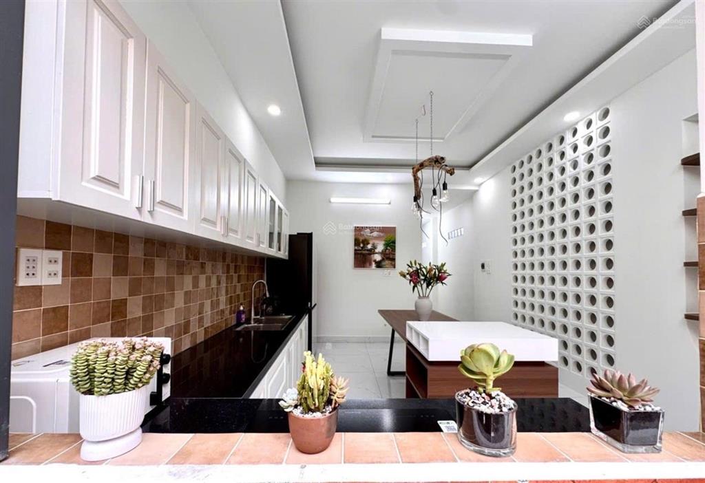 Bán nhà 2 tầng 100m2 (4.6x25)  huỳnh tấn phát, quận 7  chỉ 6tỷ2