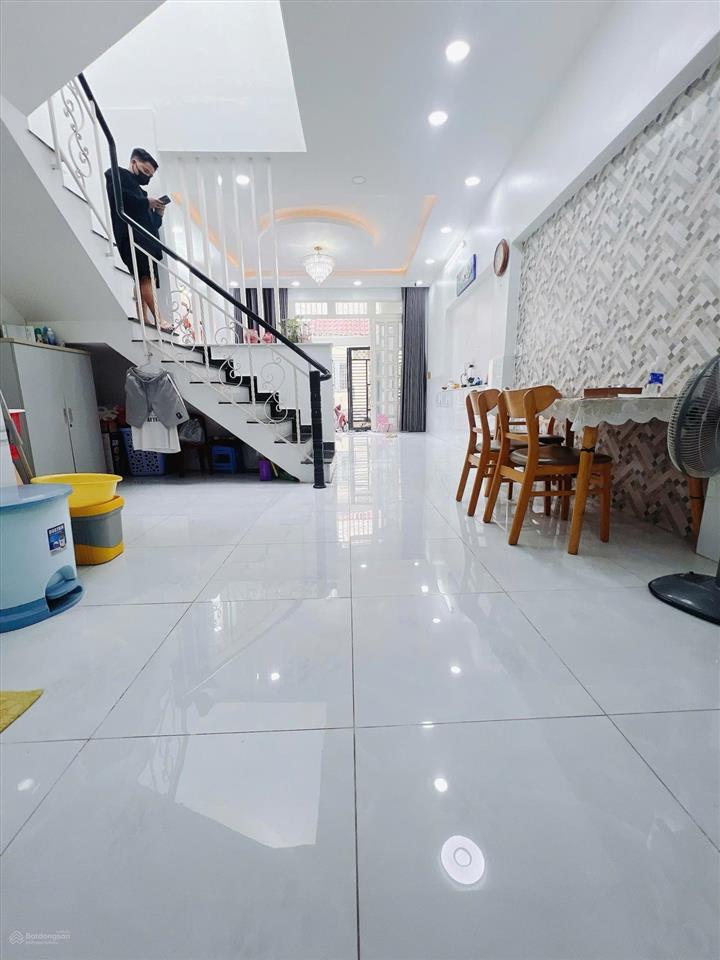 Sốc, giảm 500tr  bán nhà 2 tầng 60m2 (4.8x12)  hoàng trọng mậu sát lotte mart quận 7  chỉ 5.3tỷ