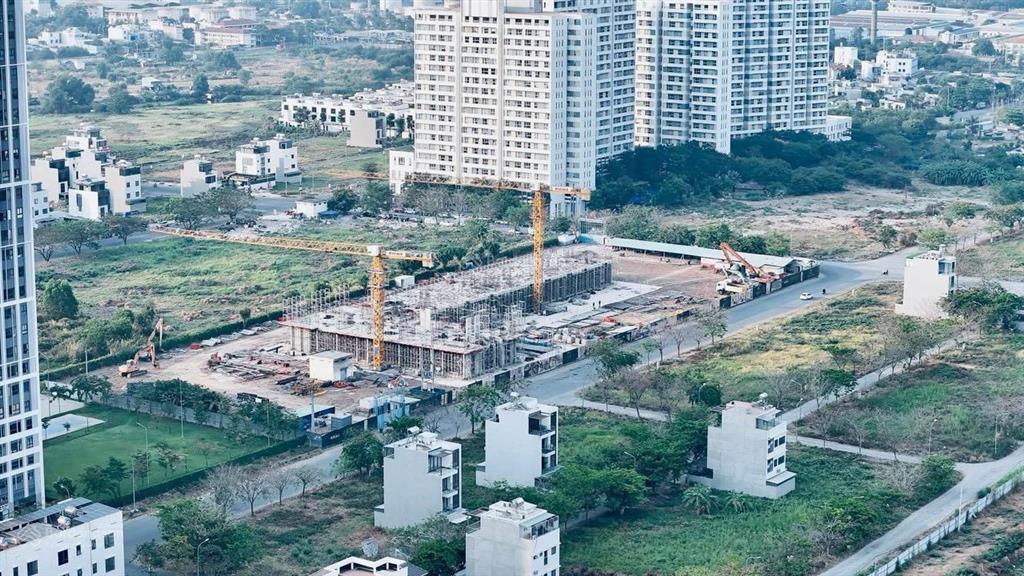 Hot! cần bán lô đất 100 m2 khu dân cư 153 ha cát lái, giá 65 tr/m2, sổ đỏ riêng,  0934 026 ***