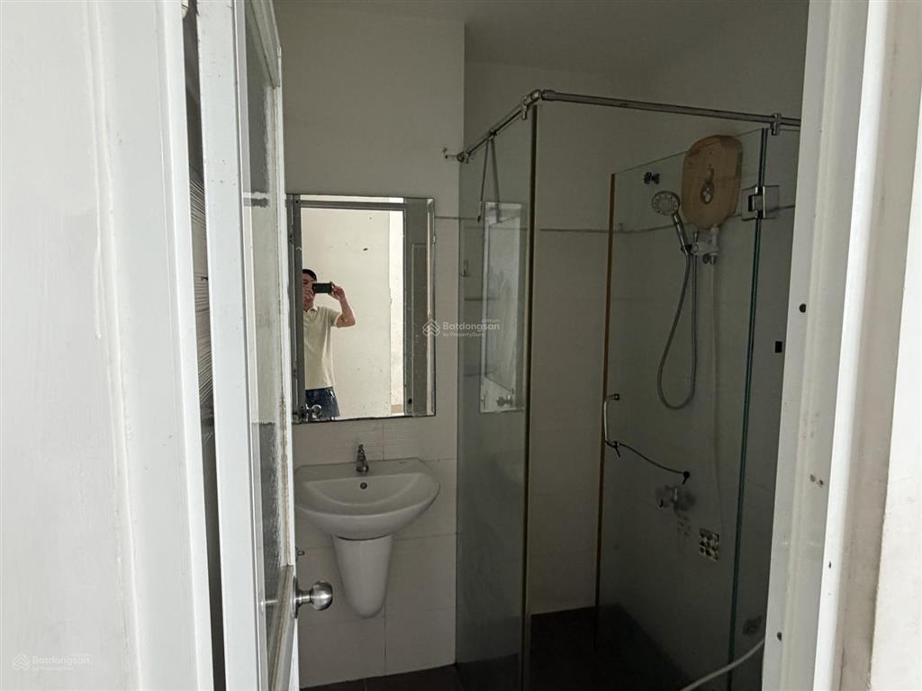 Bán căn góc đầu hồi căn hộ belleza, dt 45m2, 1pn, 1wc, lầu cao, thoáng mát, giá 2.6 tỷ sổ hồng