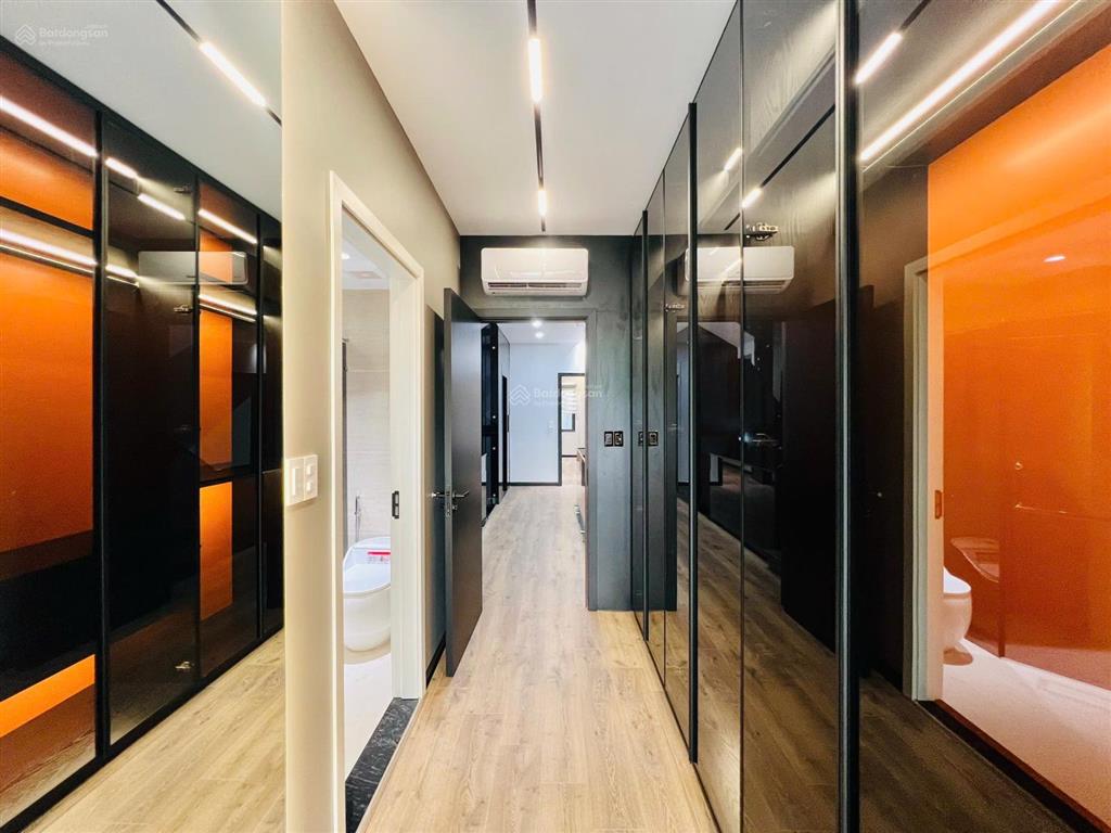 Bán nhà tuyến 2 tô hiệu  dân xây độc lập  thang máy  đường thông to đẹp  oto qua lại