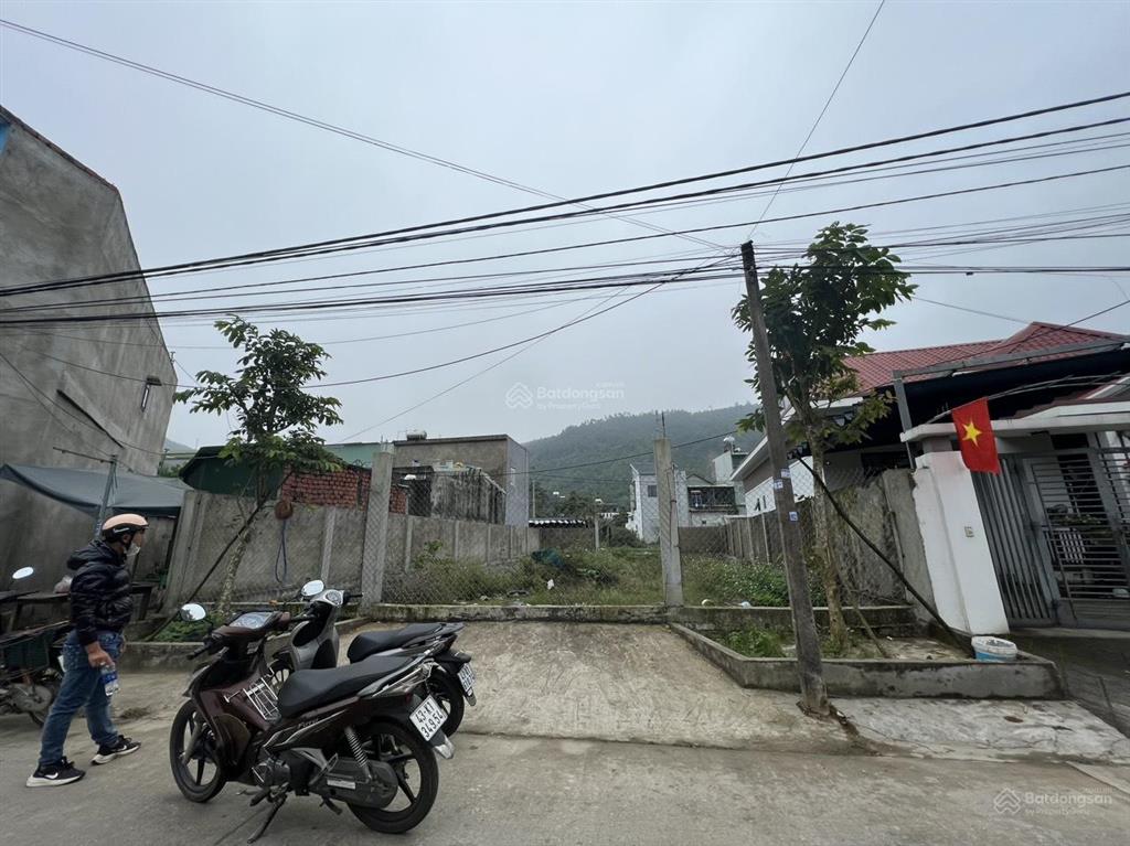 Bán đất xây biệt thự 250m2 mt đường hoàng văn thái nối dài. cách bến xe tt 7km