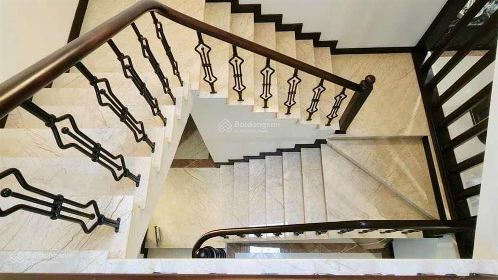 Cho thuê nhà mới xây, sát nguyễn thị định, hoàng ngân, nguyễn thị thập, thang máy, 140m2x 5t*49 tr