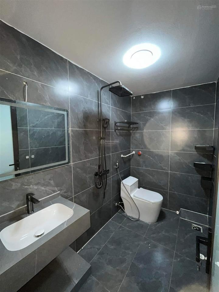 Nhà tôi cho thuê nhà mới xây, giáp hoàng quốc việt, tô hiệu, nghĩa tân, thang máy, 121m2x 5t*41 tr