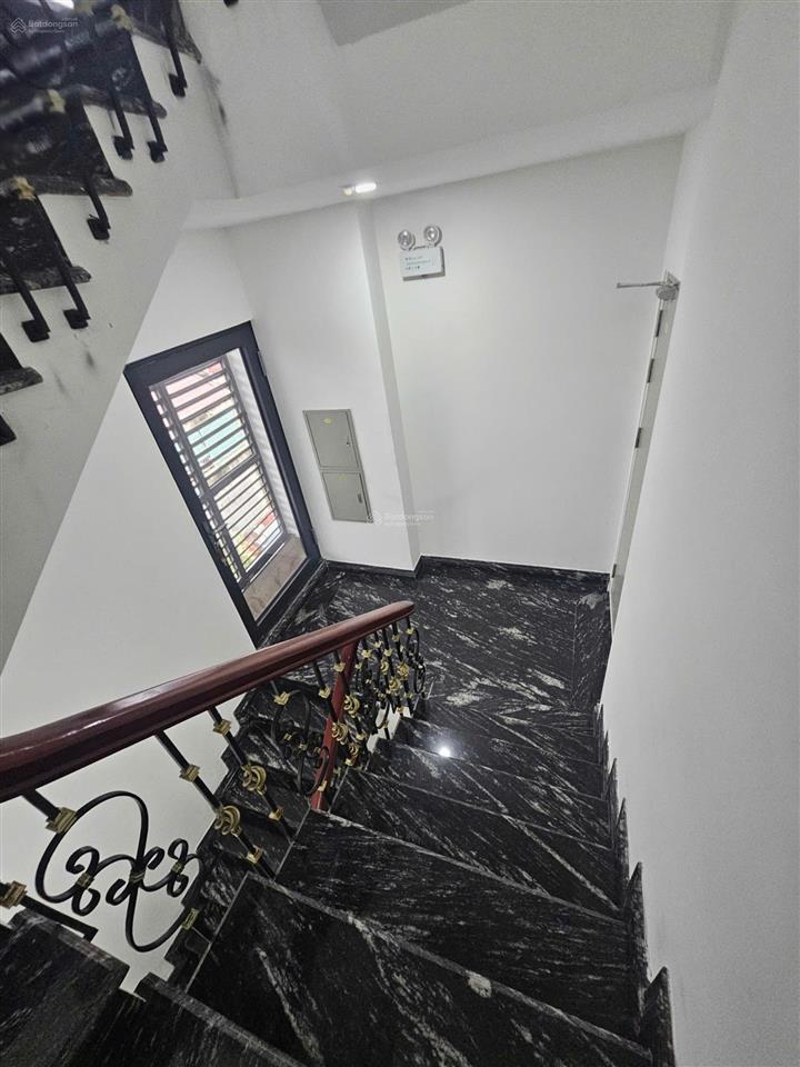 Nhà tôi cho thuê nhà mới xây, thang máy, 124m2  5t, ngọc hà, ba đình, 42tr