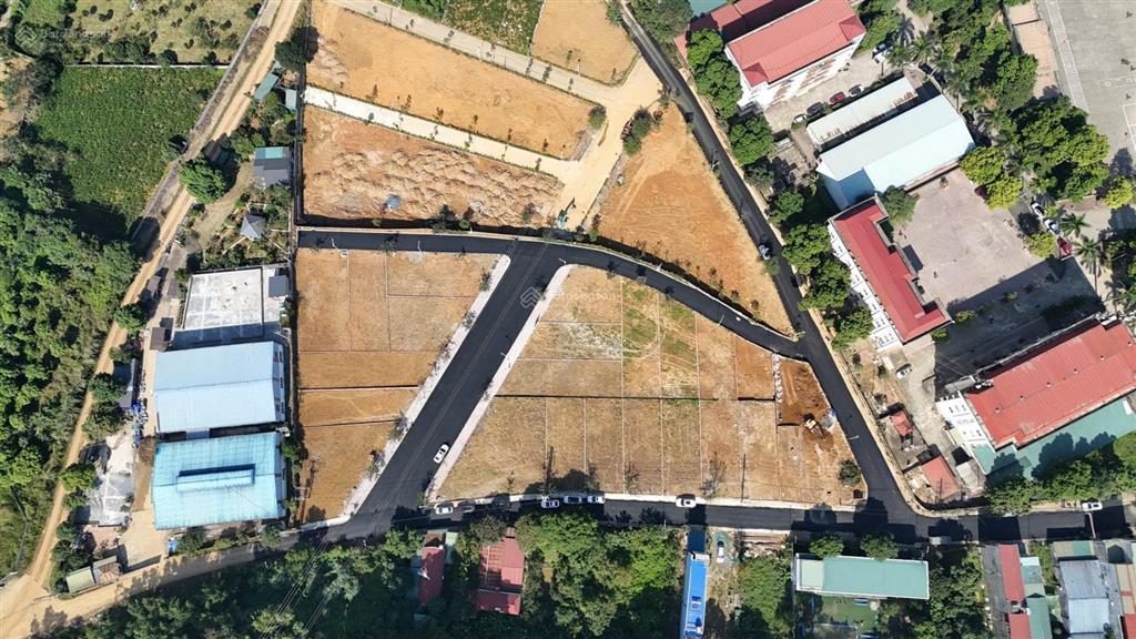 Đất đầu tư an sinh cận kề trường đh phòng cháy lương sơn hòa bình. hàng hiếm giá rẻ.