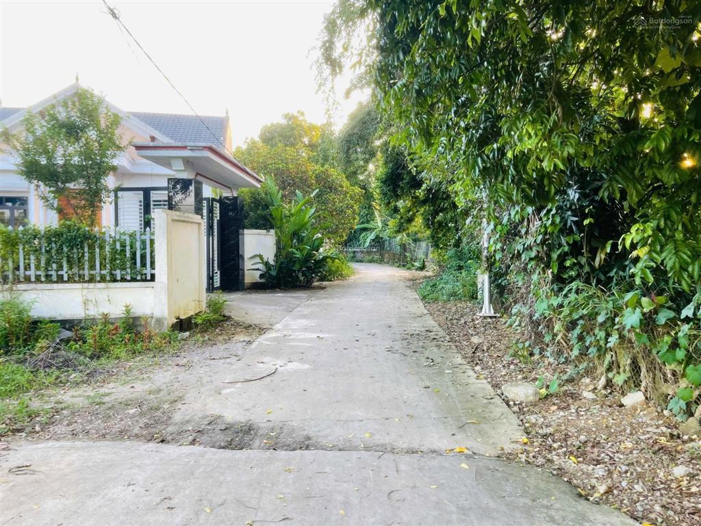 Bán 175m2 full đất ở, nhìn sang khu legacy hill lương sơn hòa bình