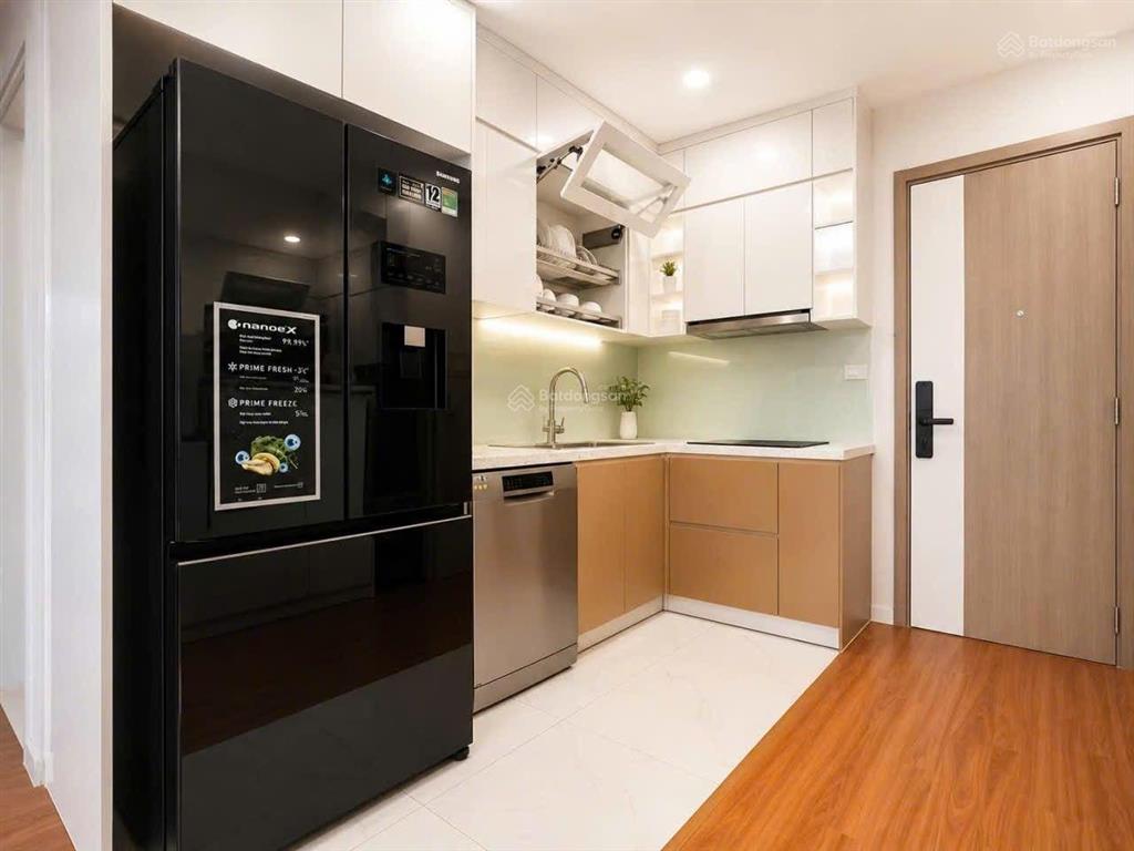 Tòa i2. 3n2w 76m2 mặt hồ. chỉ 5,950 tỷ bao hết thuế phí. full nội thất tầng trung siêu siêu đẹp