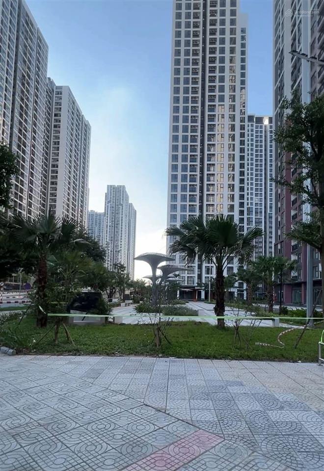 Solar tòa g2. căn 3pn hoa hậu trục 21 giá chỉ 4.79 tỷ bao hết thuế phí. tầng trung đẹp