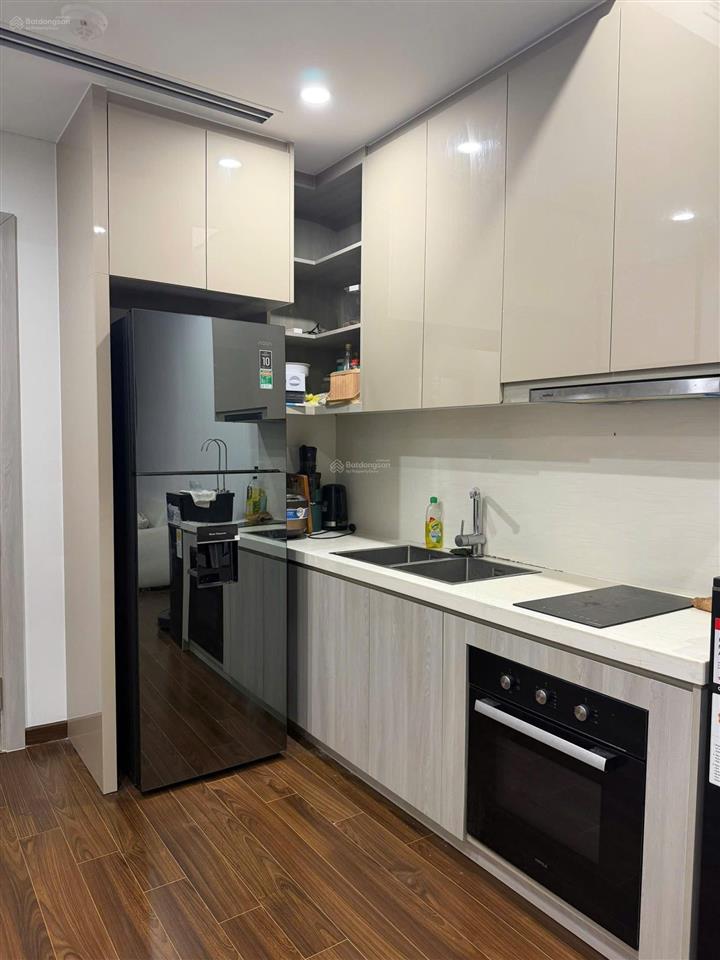 Masterise căn hộ 1n+ đẹp quá, giá chỉ 3,15 tỷ, rẻ như khu s. nội thất sáng sạch đẹp, view thoáng.