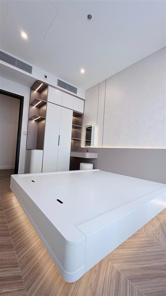 Imperia tòa i1. 3pn  76m2. 5.19 tỷ. tầng trung đẹp. view hồ cực phẩm