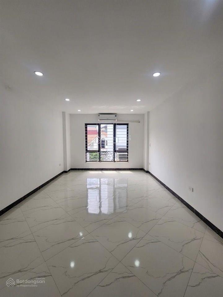 Bán nhà mới tại đường hoàng liệt dt 33m 5 tầng ôtô vào nhà giá 6,7 tỷ
