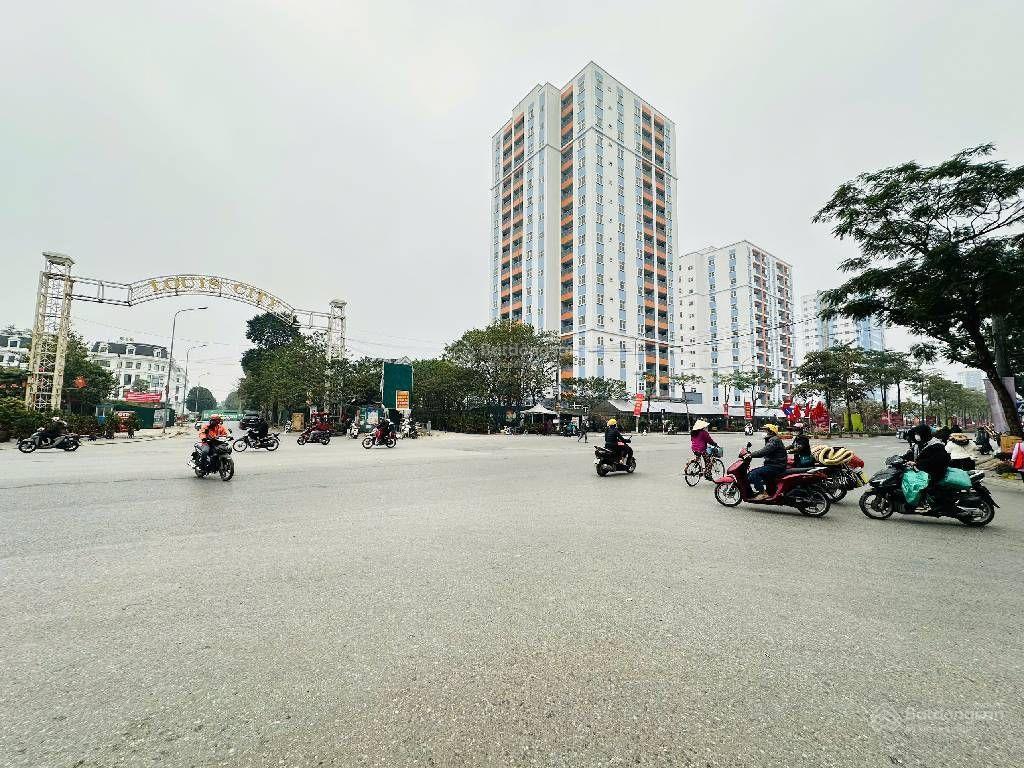 Mảnh đất quá đẹp còn xót lại tại khu đô thị, tân mai ,hoàng mai dt 110m mt 7,9m giá 31,9 tỷ