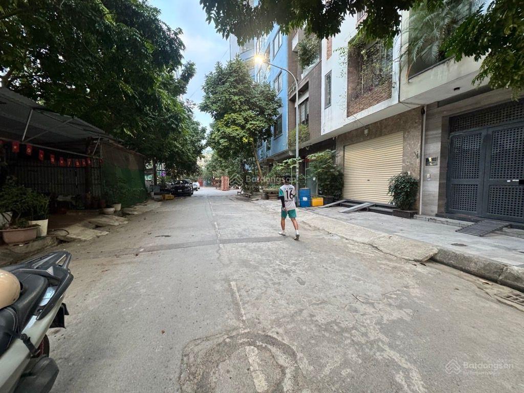 Mảnh đất phân lô vỉa hè còn xót lại tại triều khúc dt 60m mt 4,7m giá 19,4 tỷ