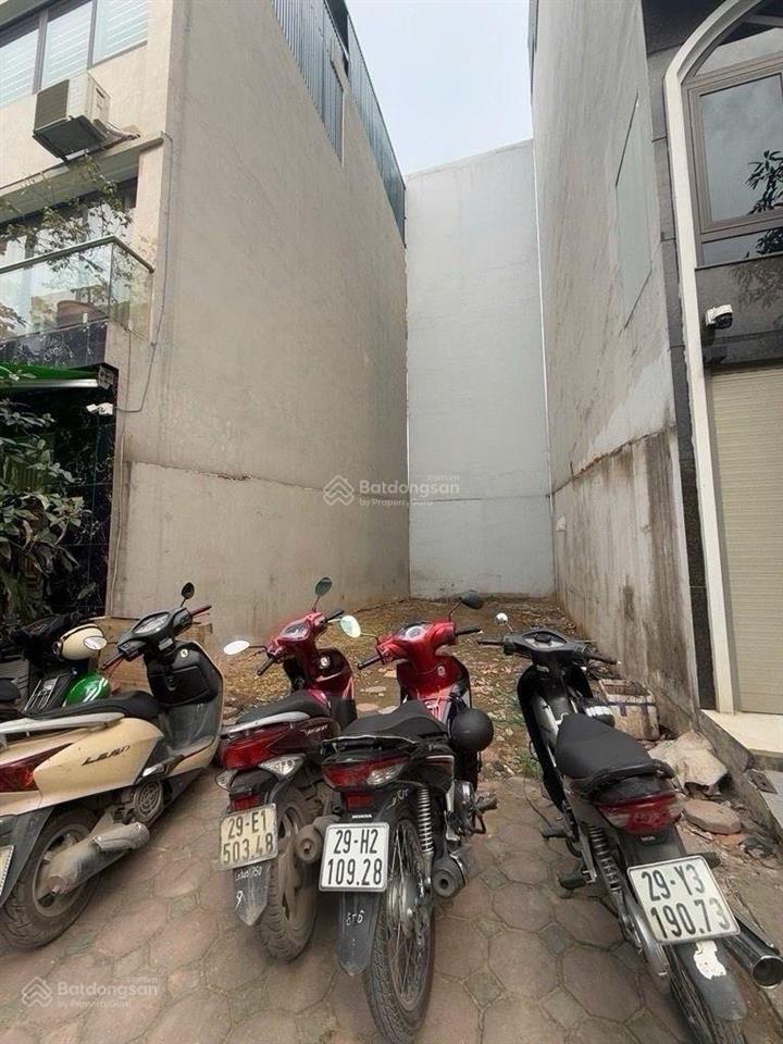 Nhà đất đẹp tại tây nam linh đàm, vỉa hè rộng dt 62m2 mt 5m, giá 15,9 tỷ