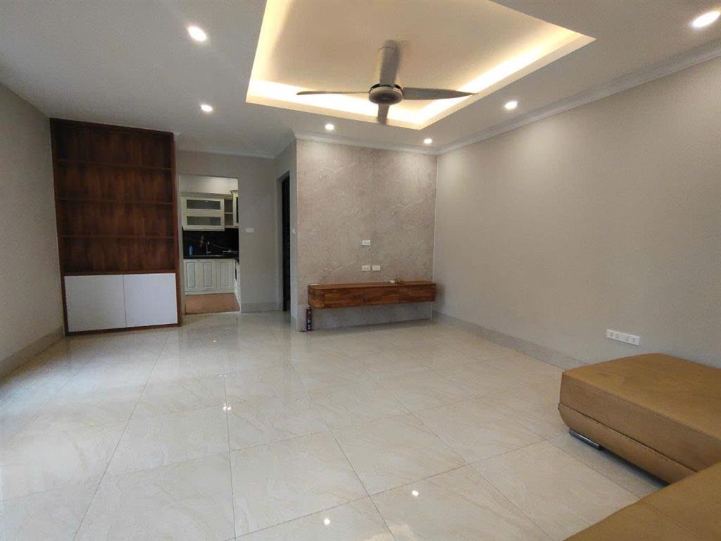 BẮC TỪ LIÊM, CẦU DIỄN,LÔ GÓC,OTO TRÁNH, KINH DOANH, 45M*5T,7ty, rẻ hơn 20% năm ngoái
