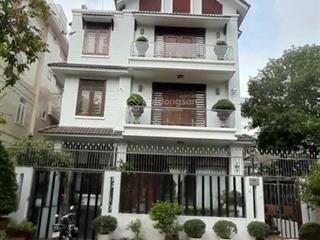 Bán biệt thự view sông, góc 2 mặt tiền, 3 tầng, dt 14x18m, giá 38 tỷ, kdc ven sông đối diện đh rmit