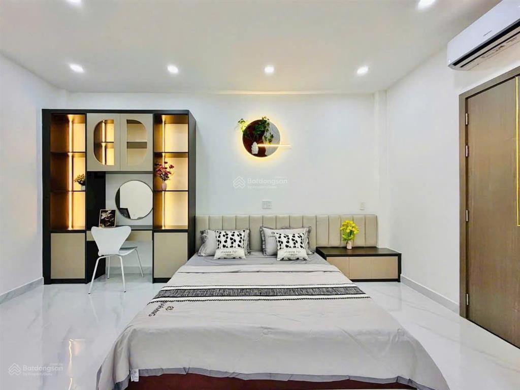 Siêu phẩm cao cấp ! nhà đẹp ở liền hxh cmt8, p.11 | dt 3,2 x 12m 5 tầng, thang máy|