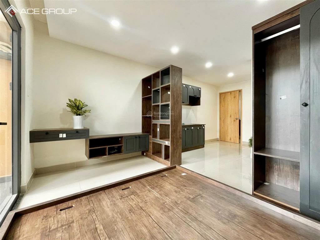 Ngộp bank bán gấp ! nhà 2 mặt tiền 3 tháng 2, p.hòa hưng| dt 4 x18,5m  5 tầng|