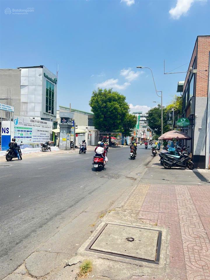 Giá cực sốc ! nhà mặt tiền lê văn sỹ, p. phú nhuận| dt 4 x 30m  2 tầng|