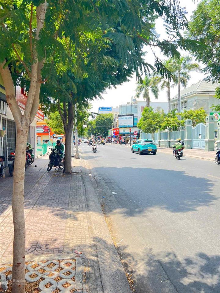 Giá cực sốc ! nhà mặt tiền lê văn sỹ, p. phú nhuận| dt 4 x 30m  2 tầng|