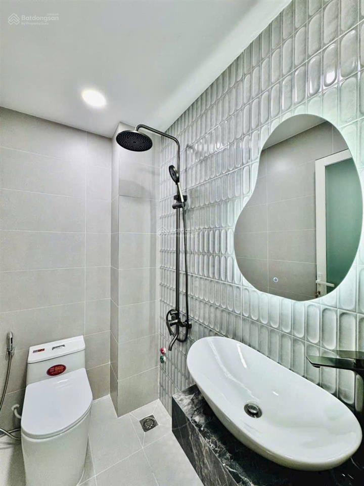 Siêu phẩm khan hiếm  nhà hẻm 10m nguyễn đình chiểu, p. bàn cờ | dt 3,1x12m  5 tầng|
