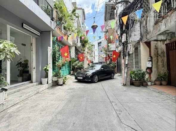 Hàng hiếm! nhà ngay hxt nguyễn tri phương, p. vườn lài, dt đất 61m2  cấp 4