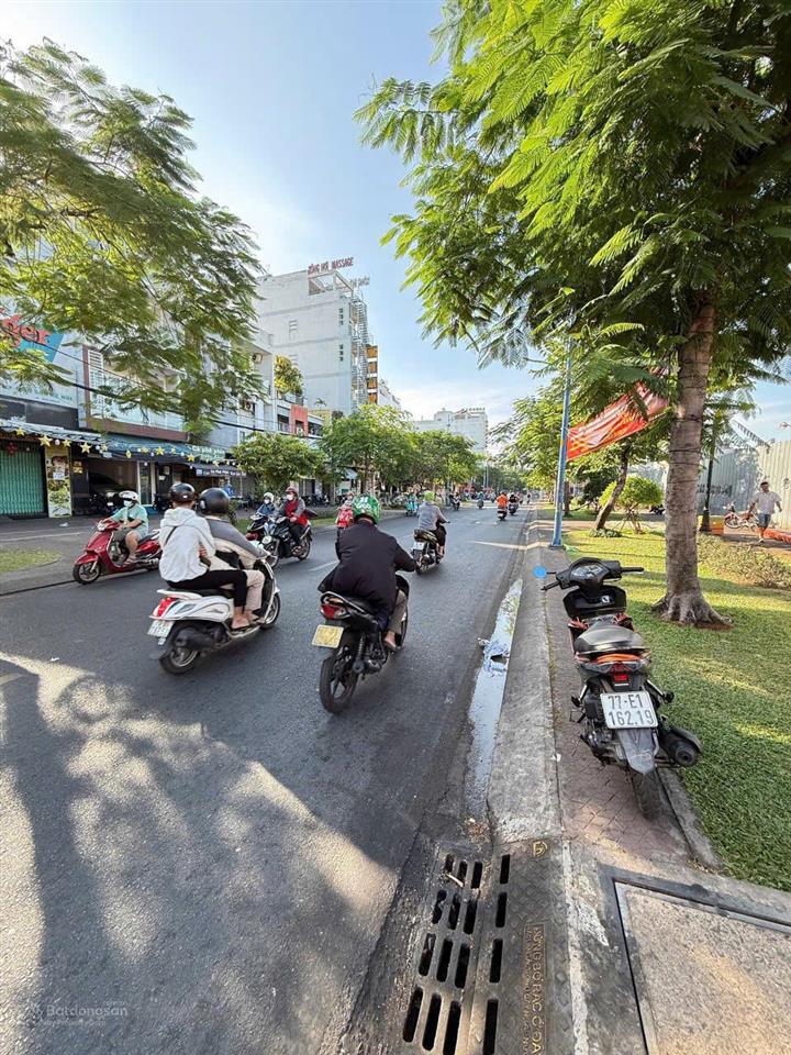 Nhà mặt tiền tân trang ngay lý thường kiệt | dt 4x20m nở hậu