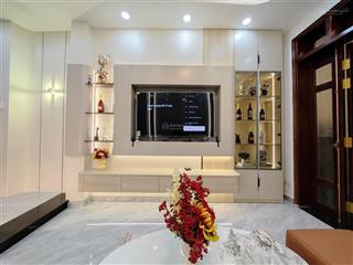 Siêu phẩm độc quyền! nhà sát mt nguyễn đình chiểu | dt 4,2x 6,7m  3 tầng|